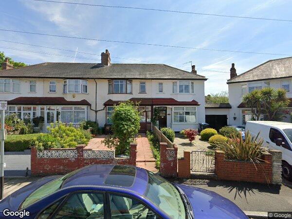 House Woodland Way in Greater London