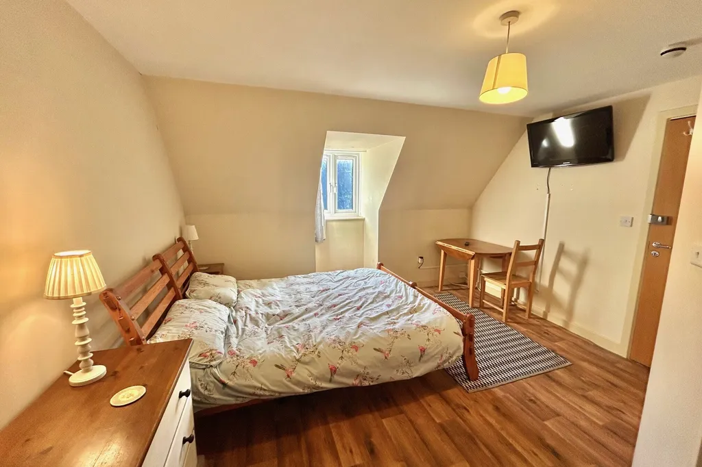 Room Foxely Place in Milton Keynes