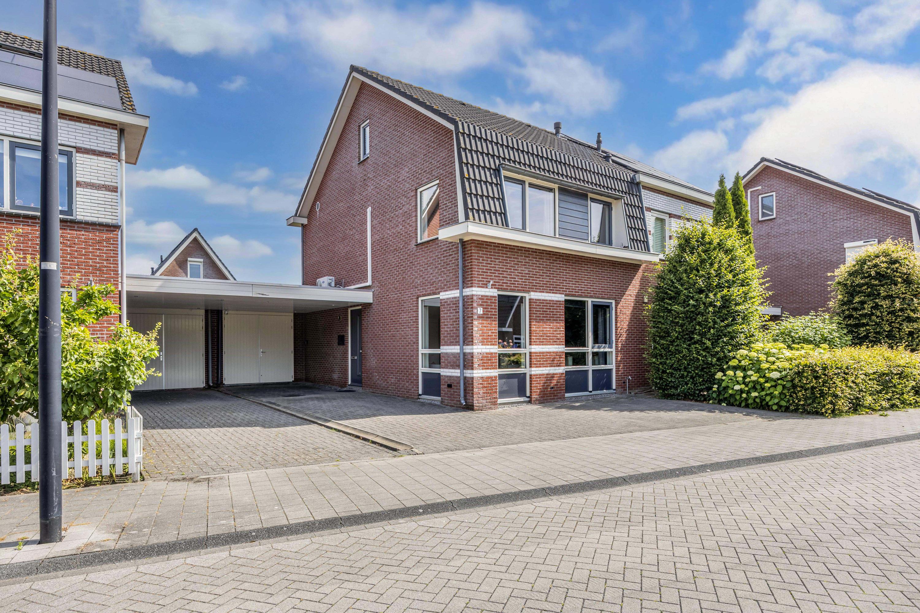 Huis Metselaarsgilde 7 in Dronten
