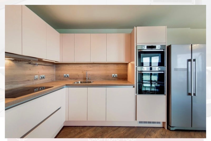 Room Wellers Way in Greater London