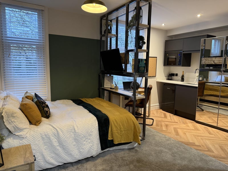 Room Harold Road in Birmingham