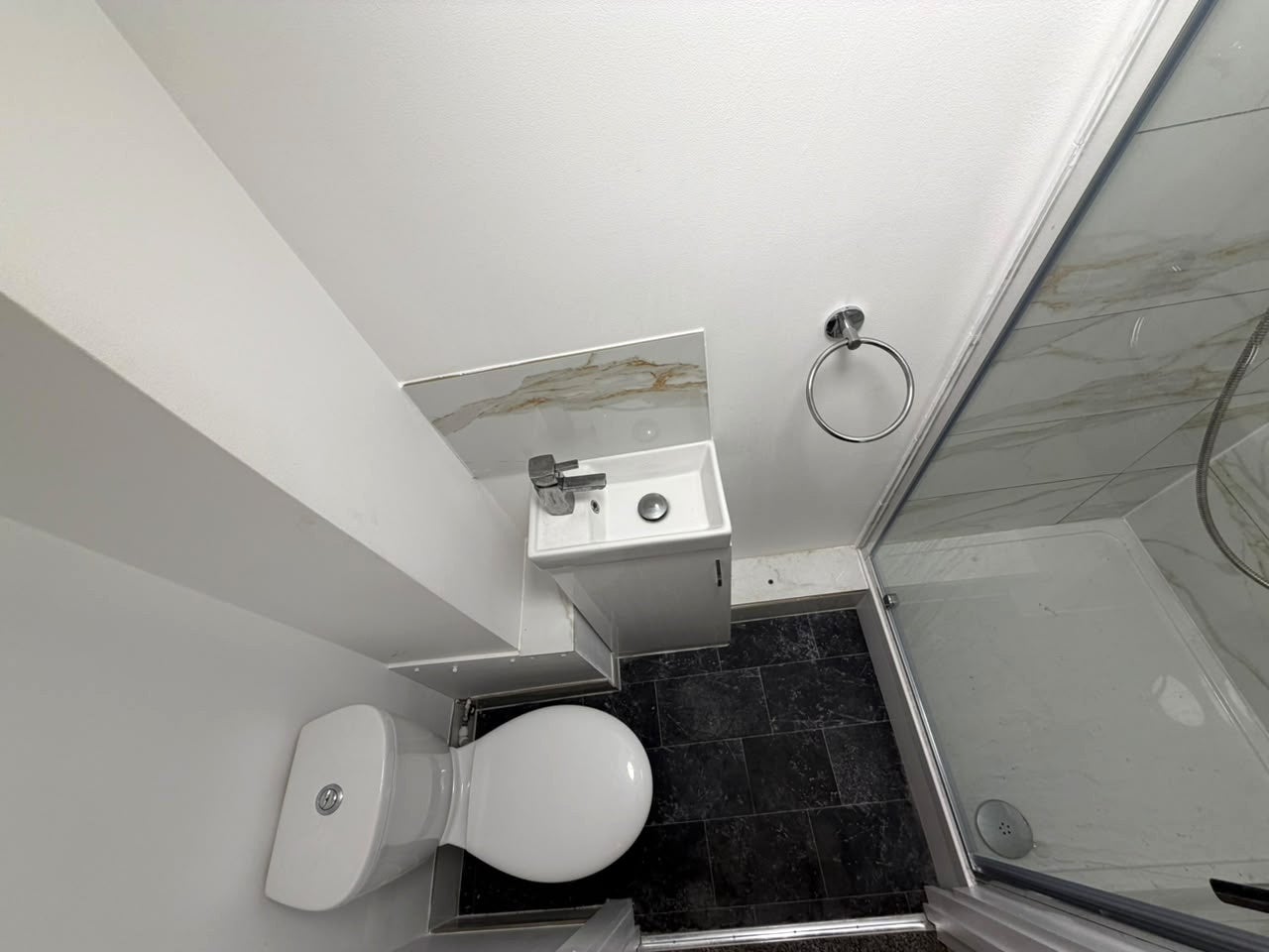 Flat Mayton Street in Greater London