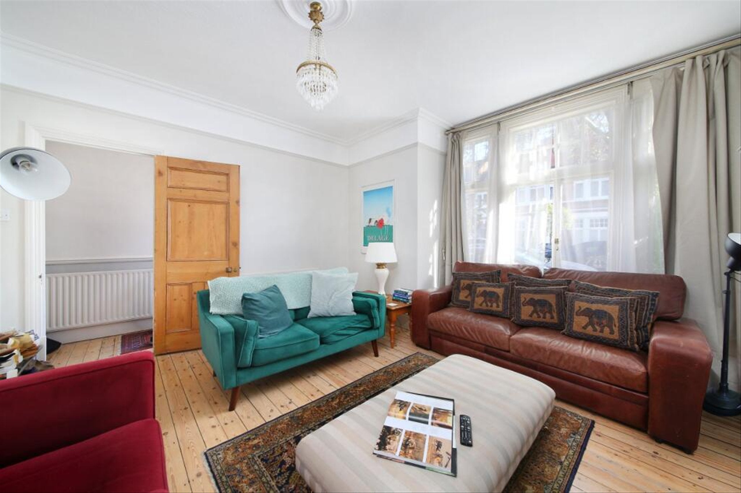 Flat Cowley Road in Greater London