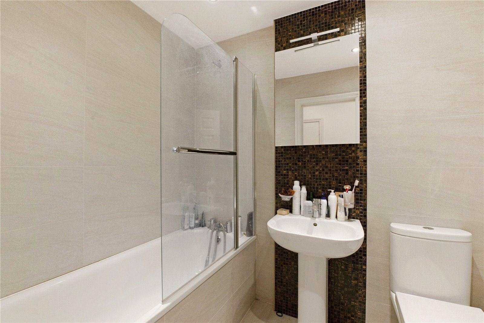 Flat Mornington Terrace in Greater London