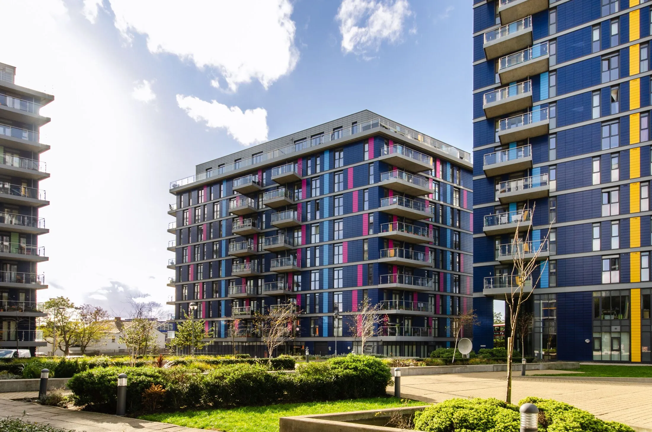 Flat Hatton Road in Greater London