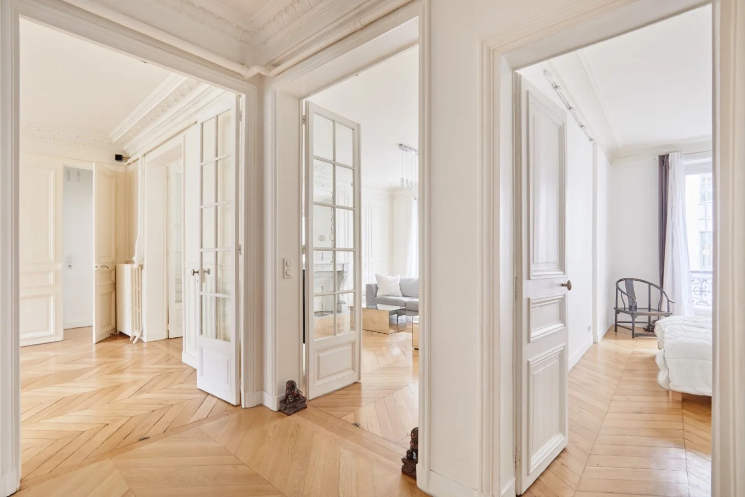 Flat Rue d'Artois in Paris