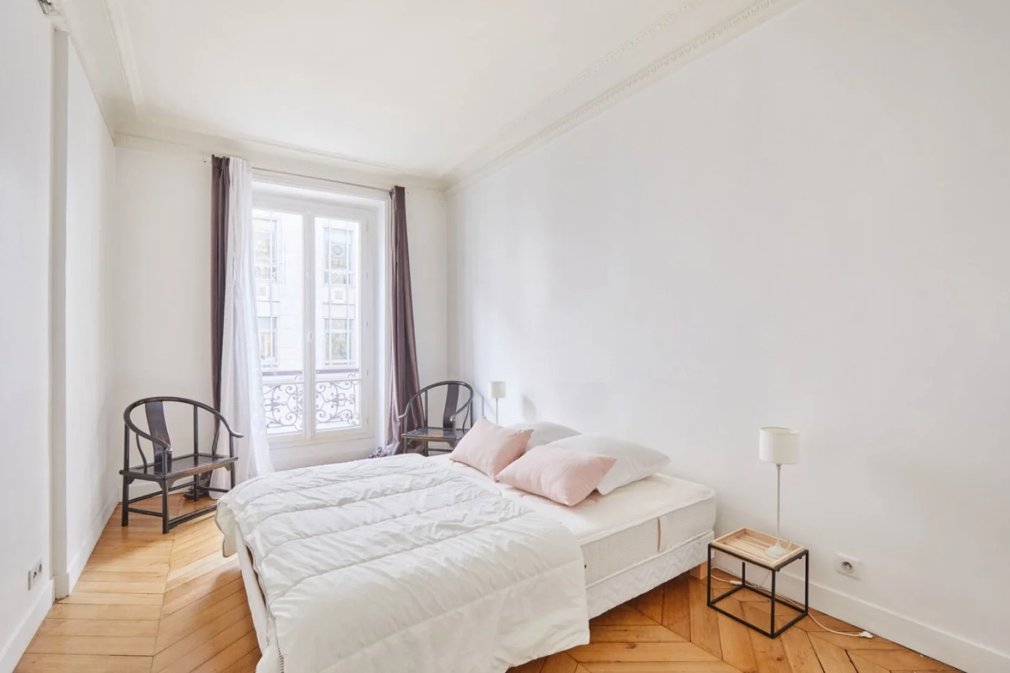 Flat Rue d'Artois in Paris
