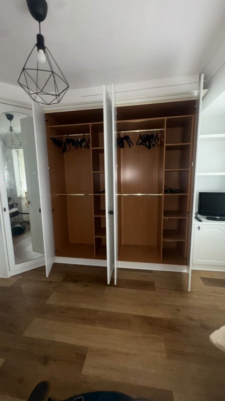 Room Clayhill Crescent in Greater London