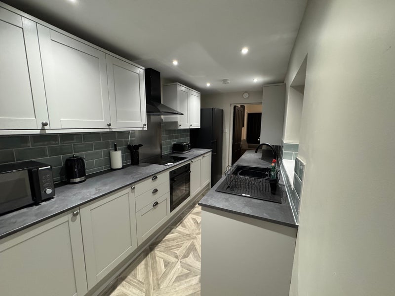 Room Rosefield Street in Royal Leamington Spa
