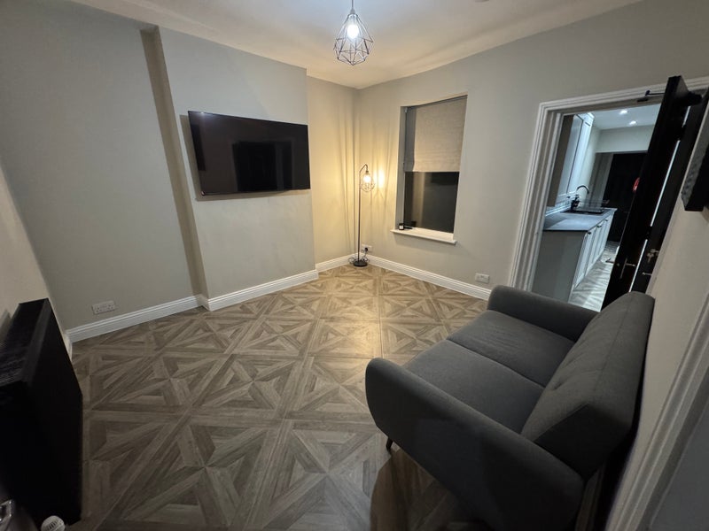 Room Rosefield Street in Royal Leamington Spa