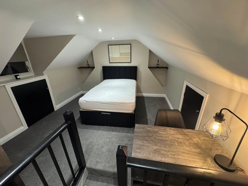 Room Rosefield Street in Royal Leamington Spa