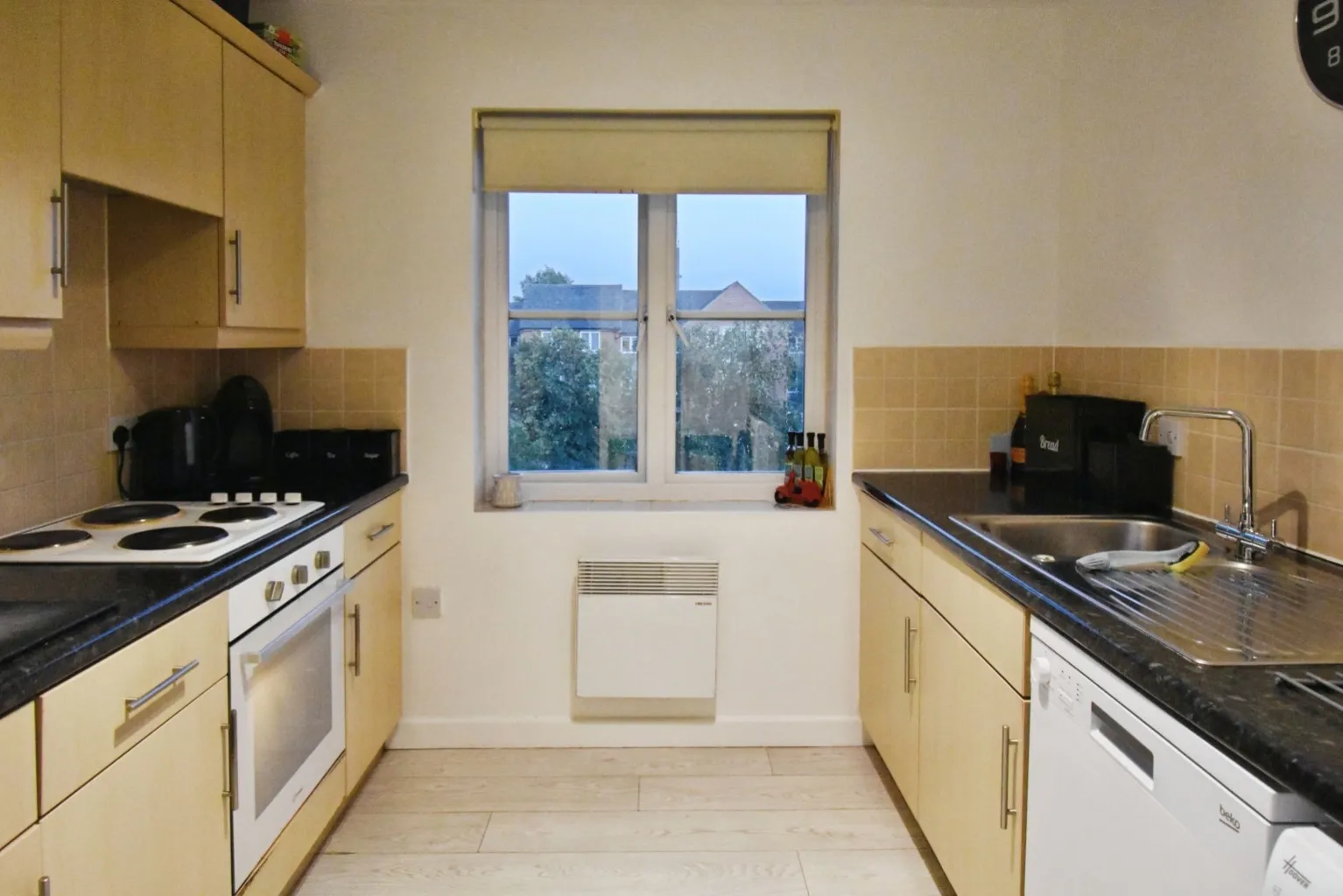 Flat Halcyon Close in Witham