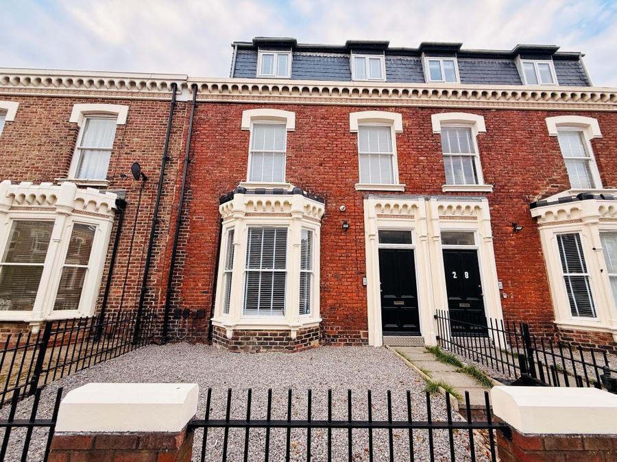 Flat Azalea Terrace North in Sunderland