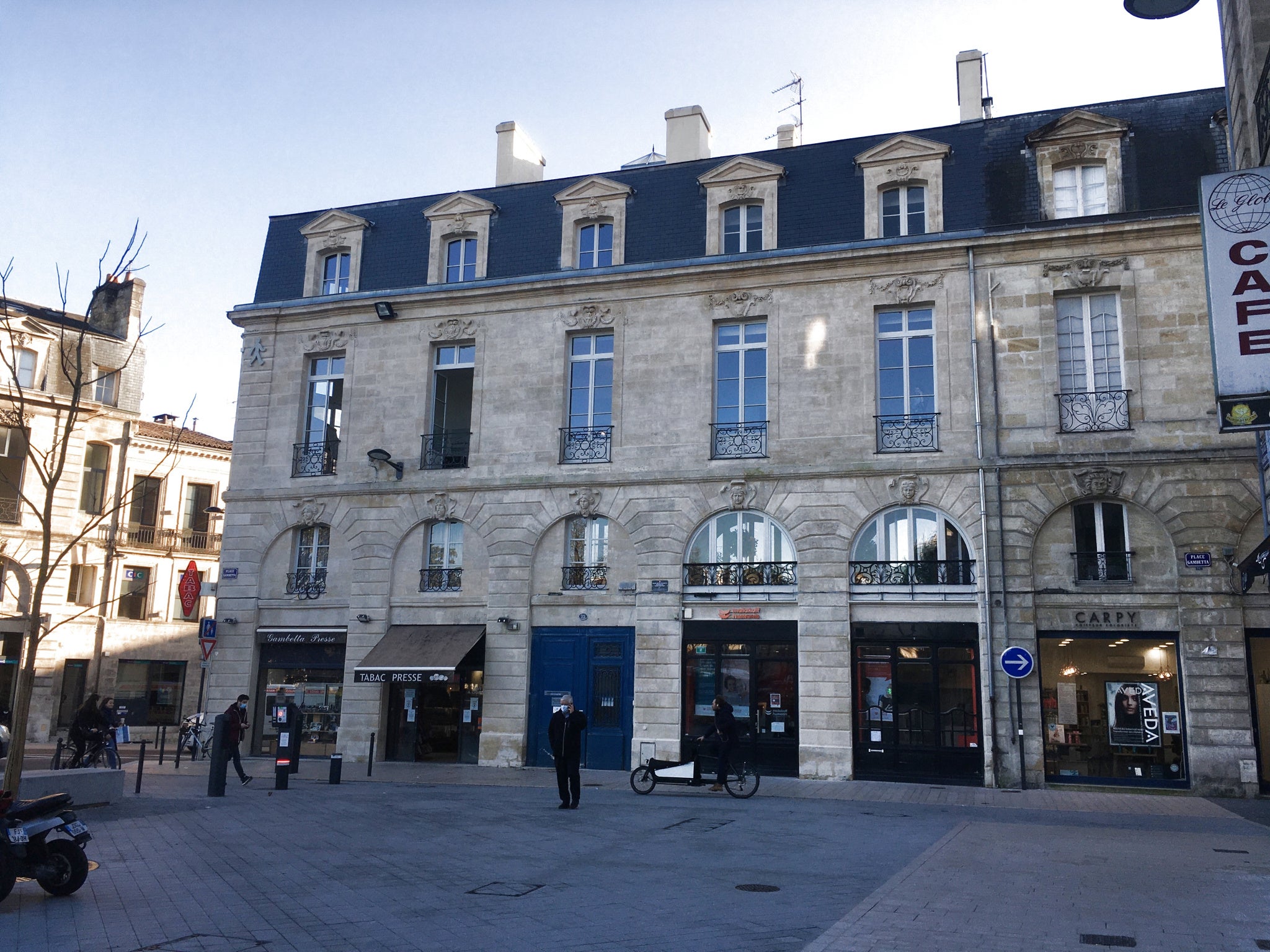 Flat Place Gambetta in Bordeaux