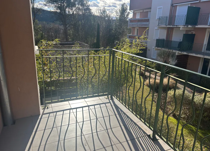Appartement Avenue des Thermes à Gréoux-les-Bains
