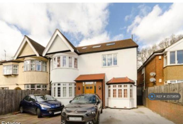 Flat Roehampton Vale in Greater London