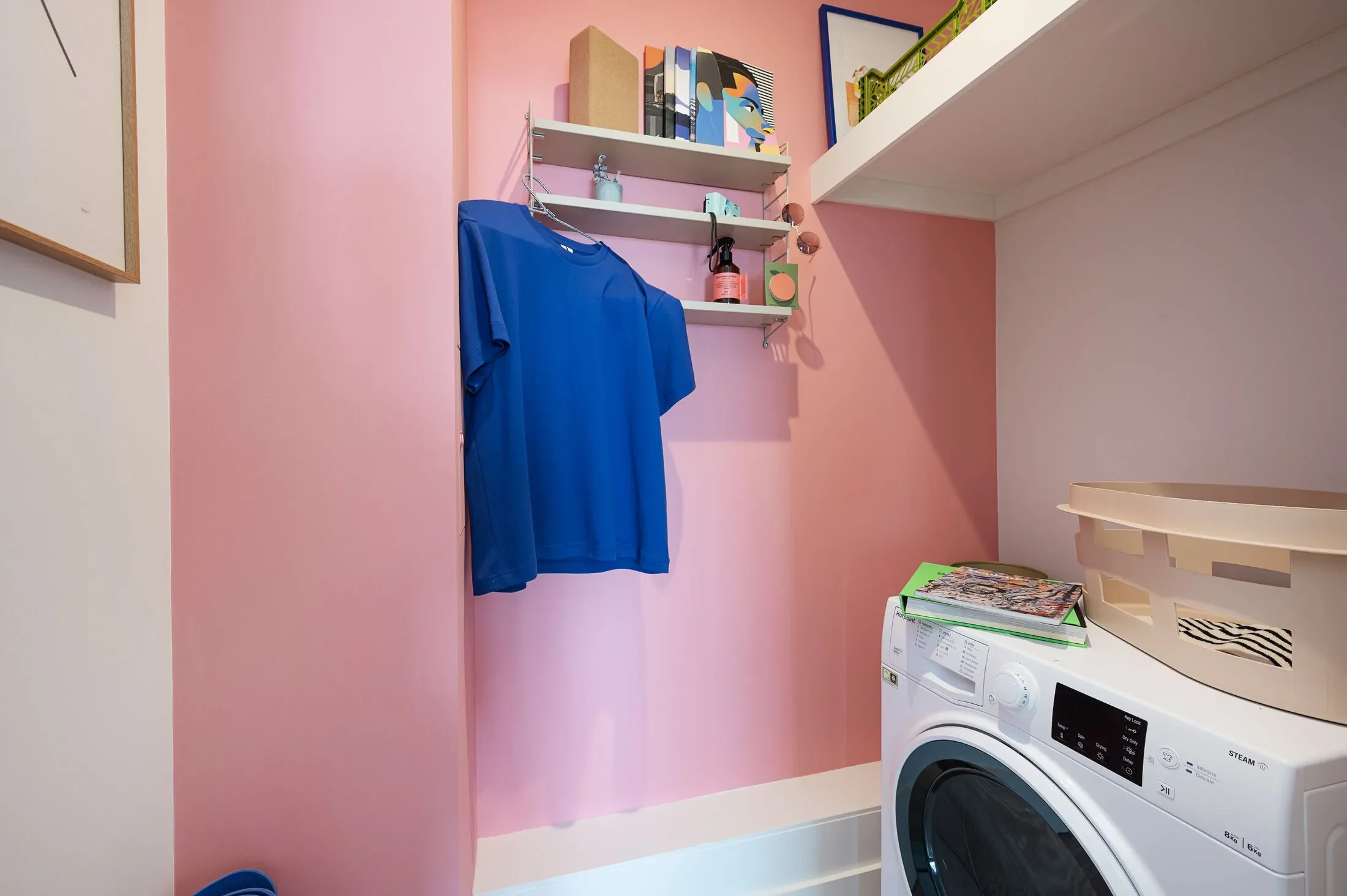 Flat Westfield Avenue in Greater London