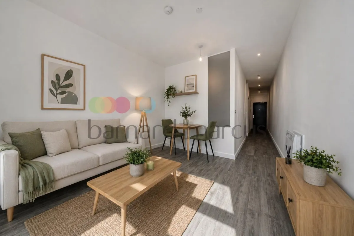 Flat Purley Way in Greater London