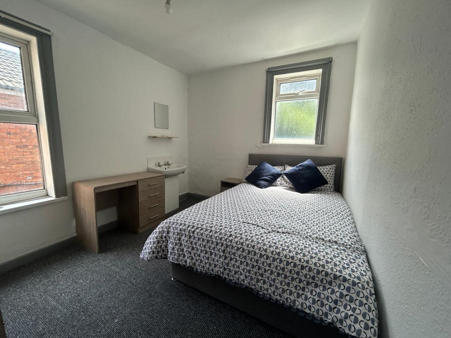 Room De Grey Street in Hull