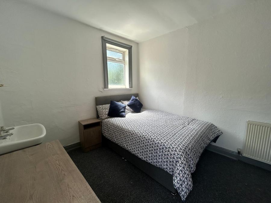 Room De Grey Street in Hull