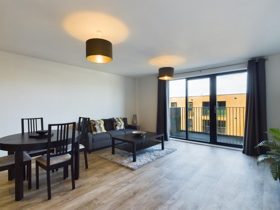 Flat Manorfield in Ashford