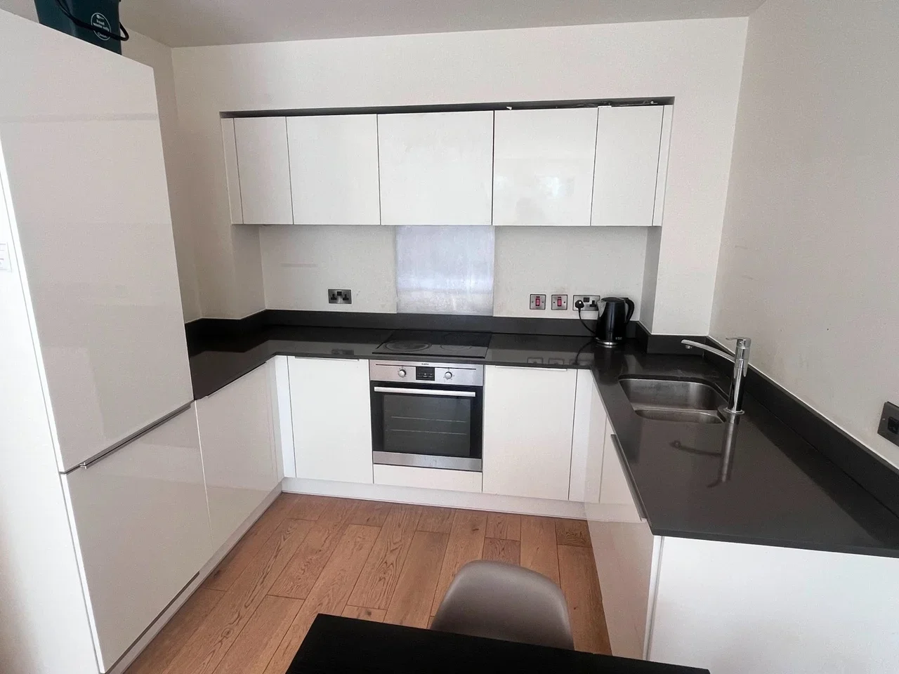 Flat Capitol Way in Greater London