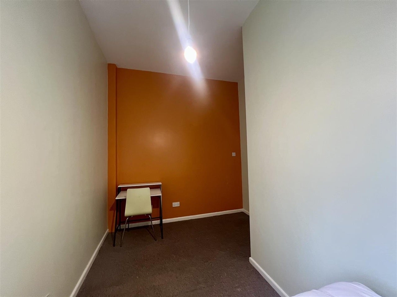 Room Delph Mount in Leeds