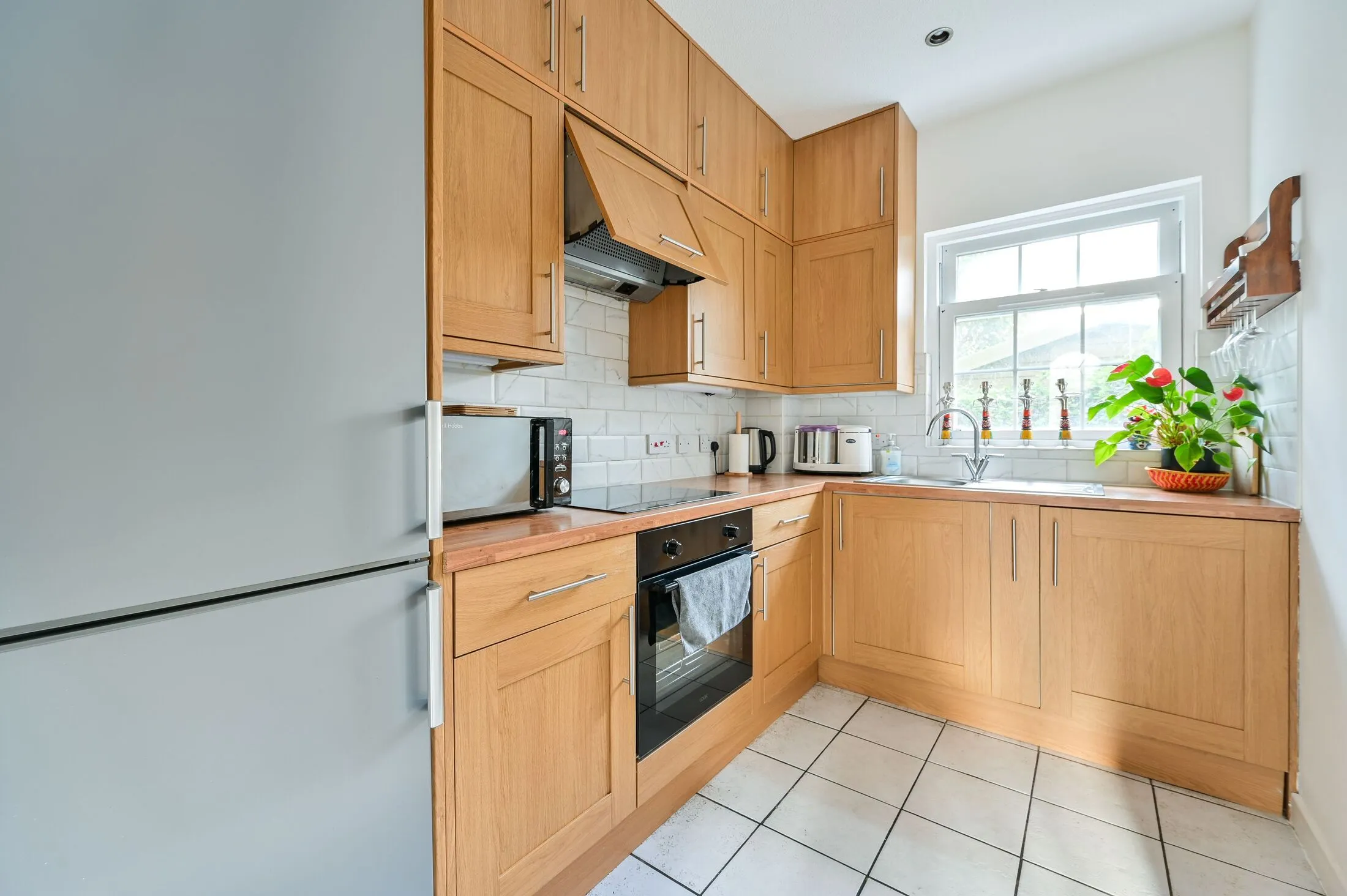 Flat Rotherhithe Street in Greater London