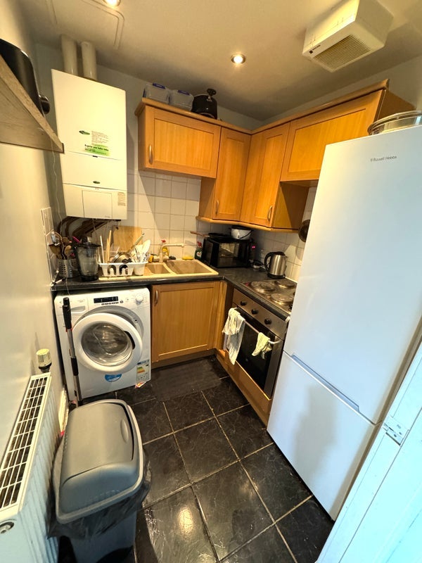 Room Midlock Street in Glasgow