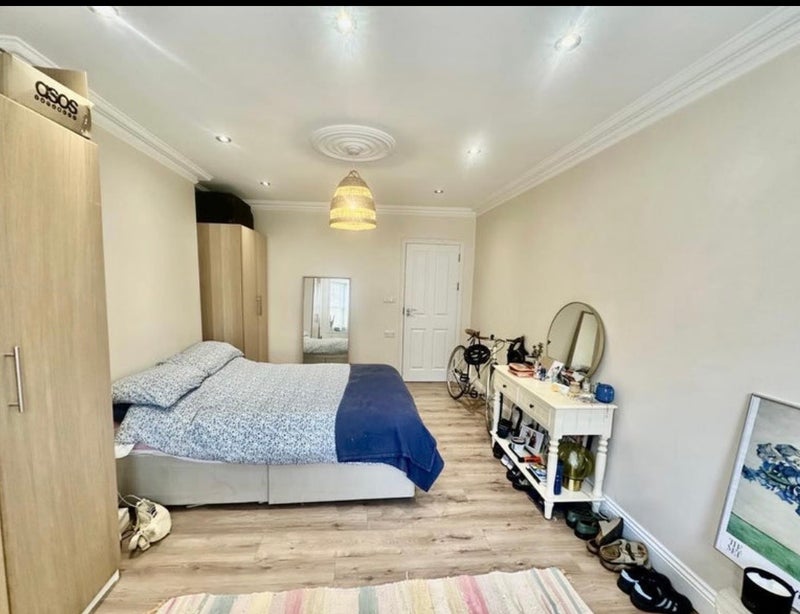 Room Kyverdale Road in Greater London