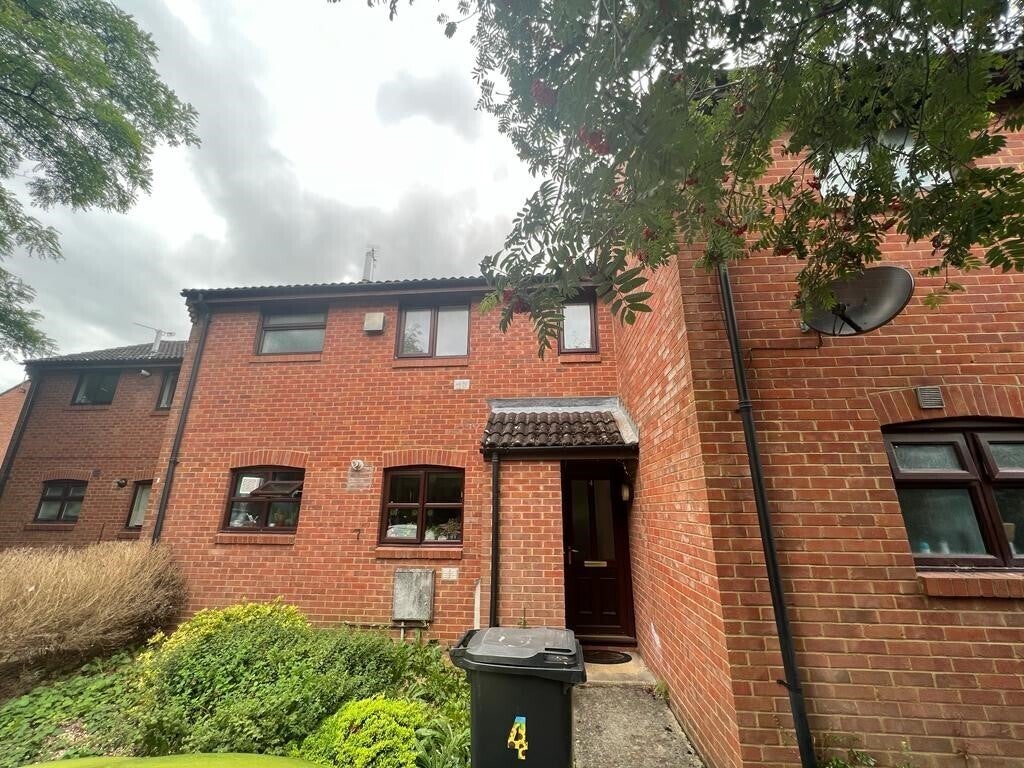 Flat Willowherb Close in Blunsdon St Andrew