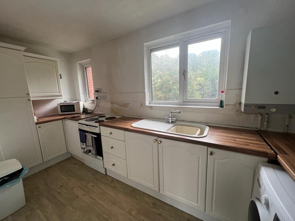 Flat Willowherb Close in Blunsdon St Andrew