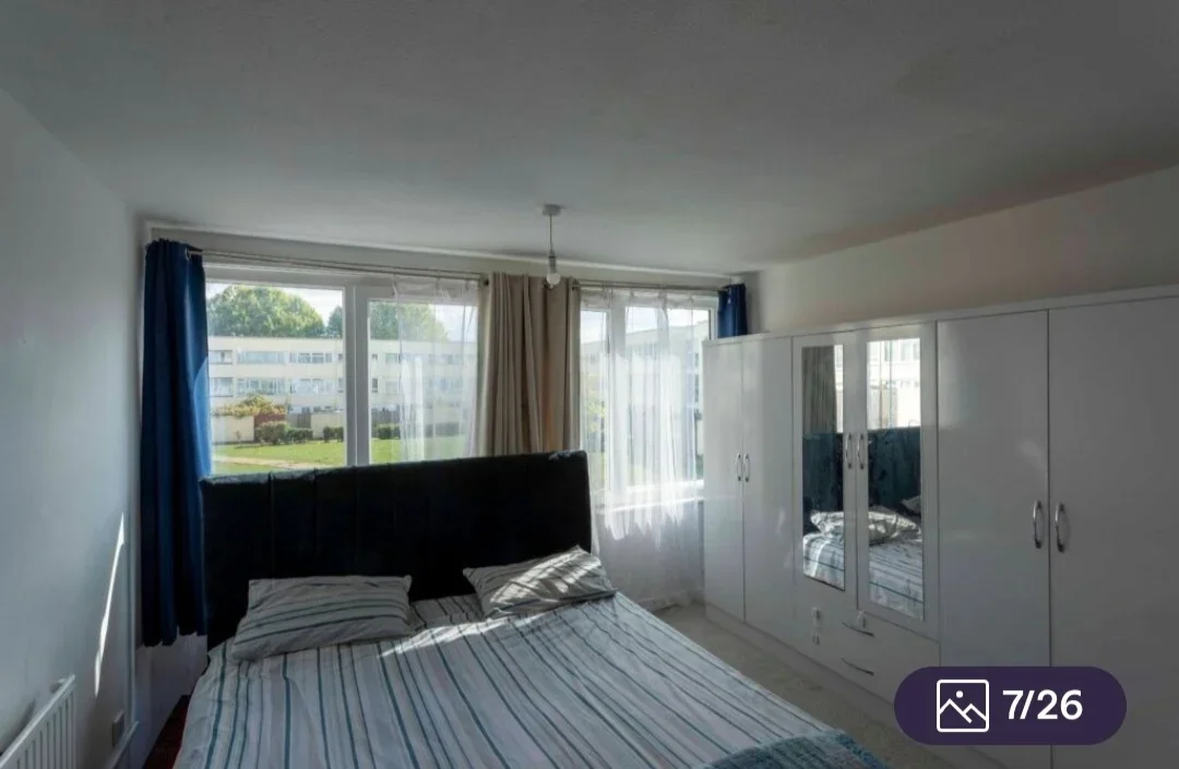 House Cheshire Close in Greater London