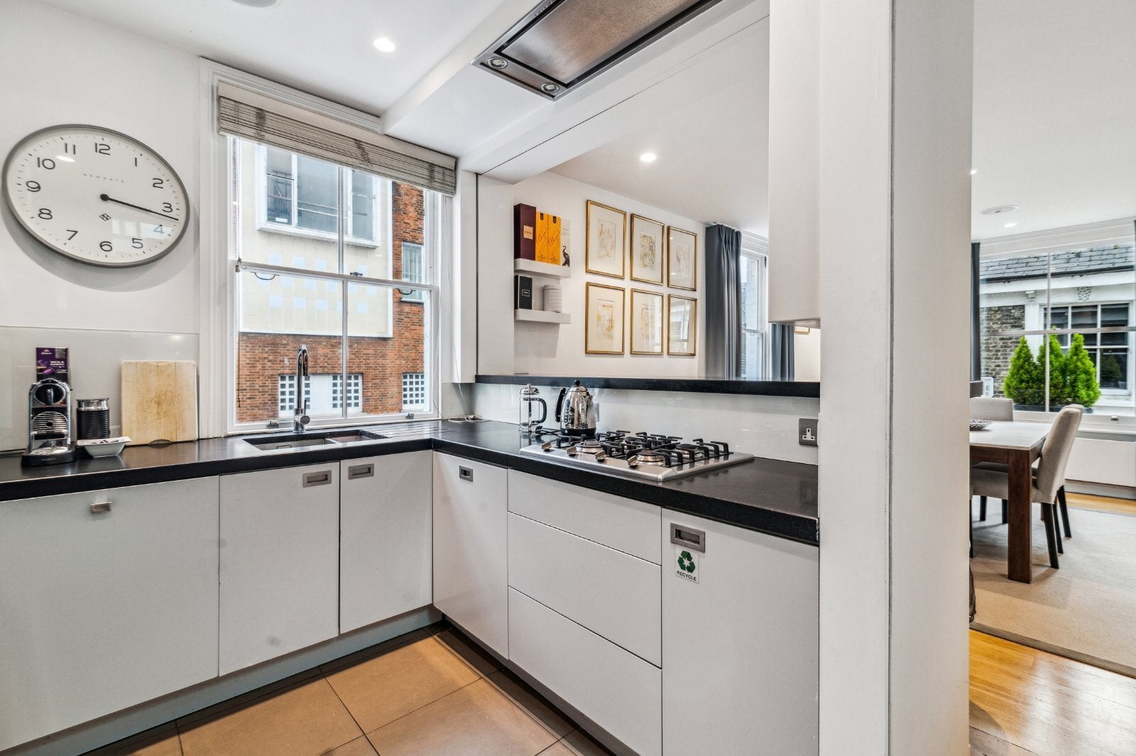 House Pembroke Mews in Greater London