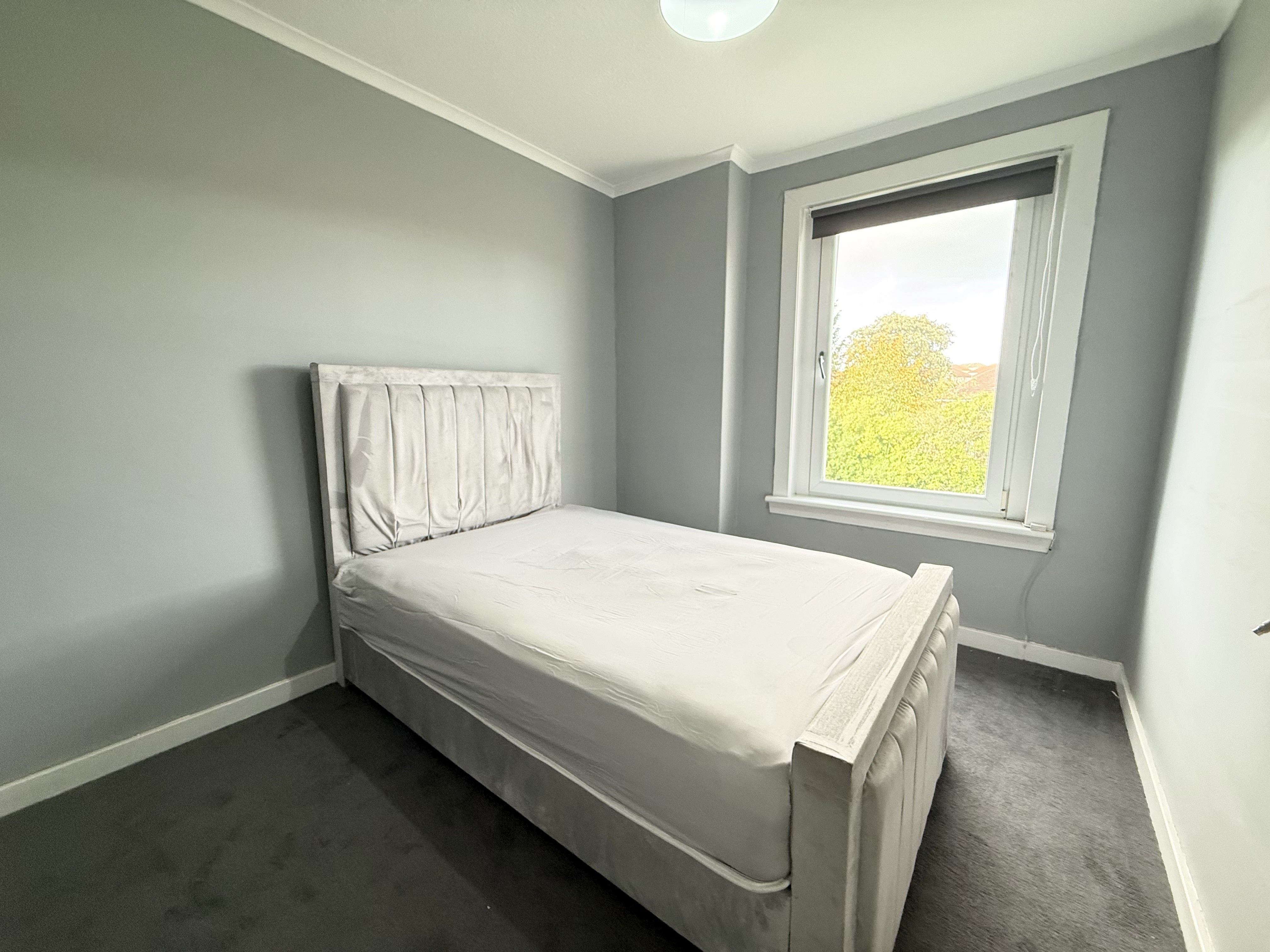 Flat Murrayfield Street in Glasgow