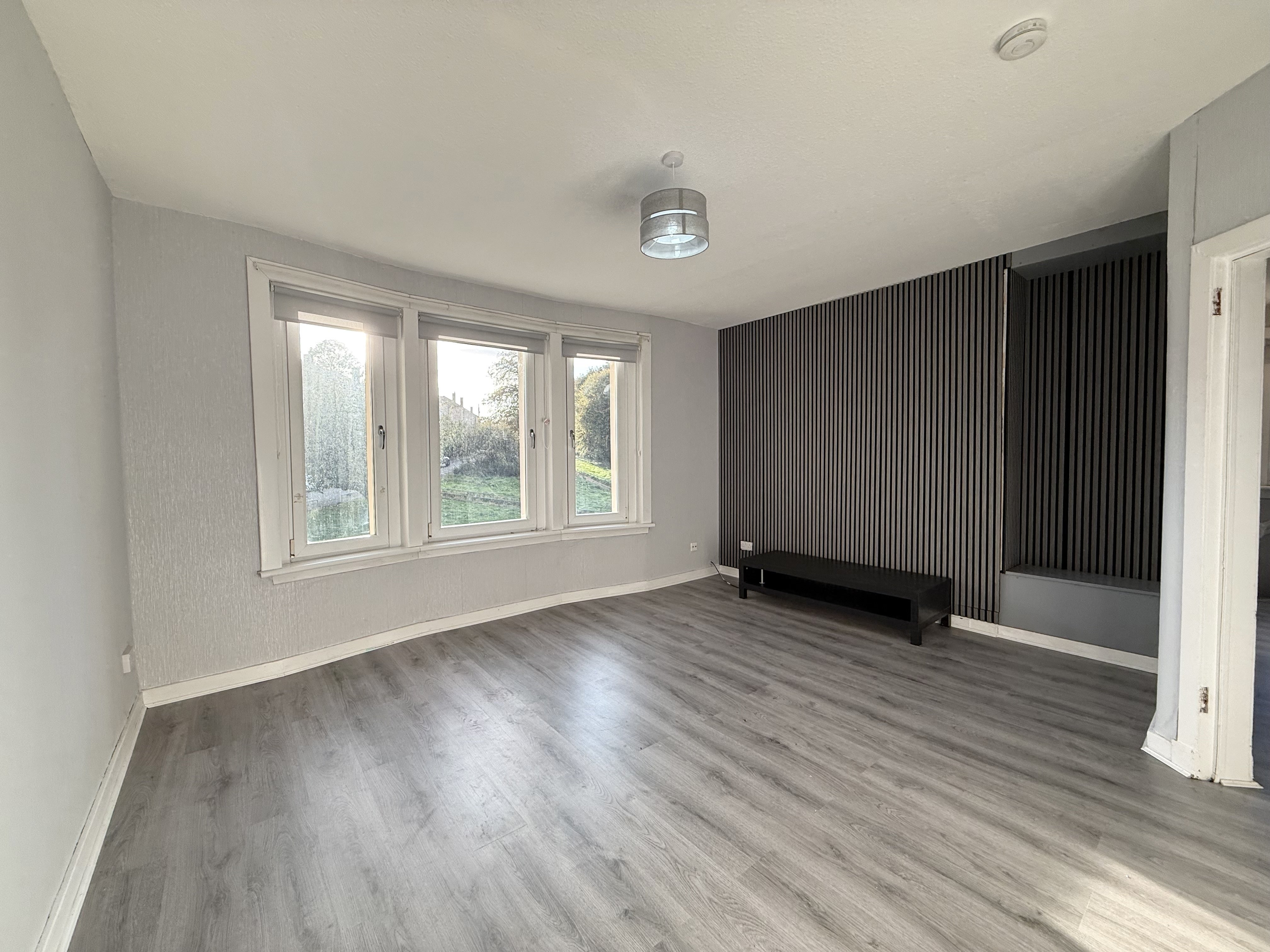 Flat Murrayfield Street in Glasgow