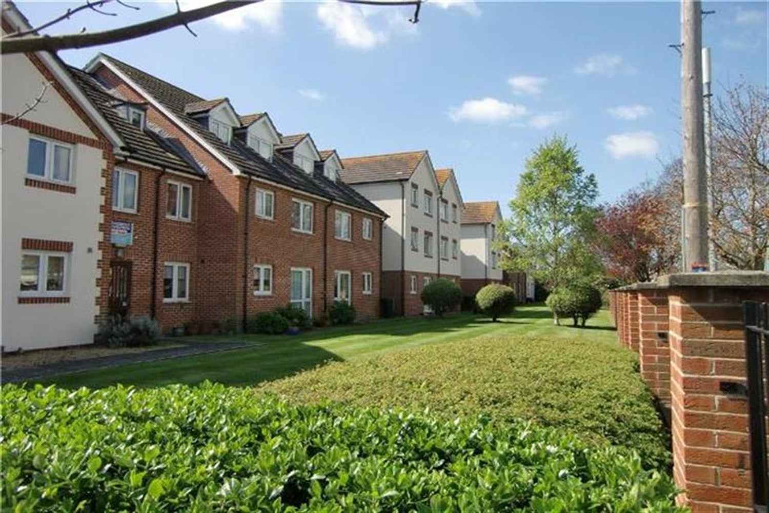 Flat Elmer Road in Arun
