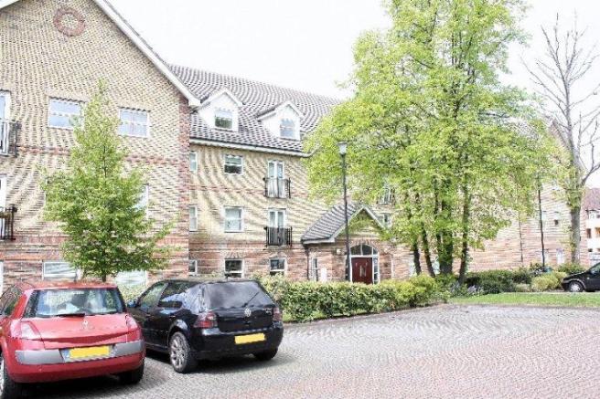 Flat Wilshaw Close in Greater London