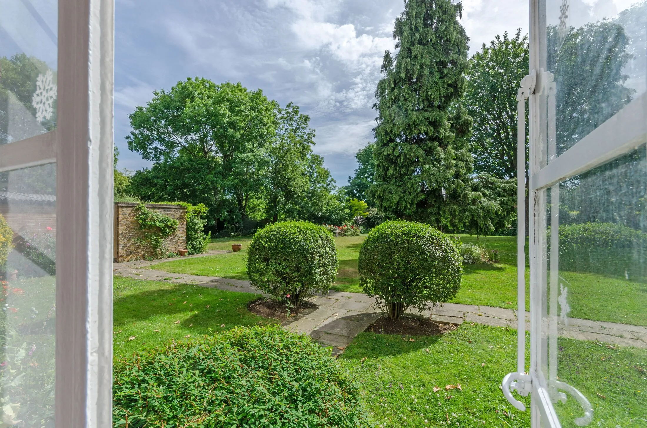 Flat Willesden Lane in Greater London