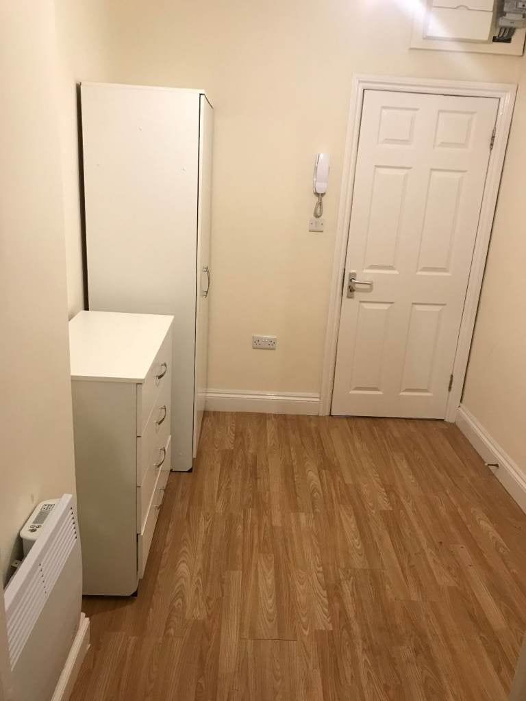 Room Liverpool Road in Luton