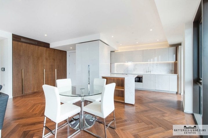 Flat New Union Square in Greater London