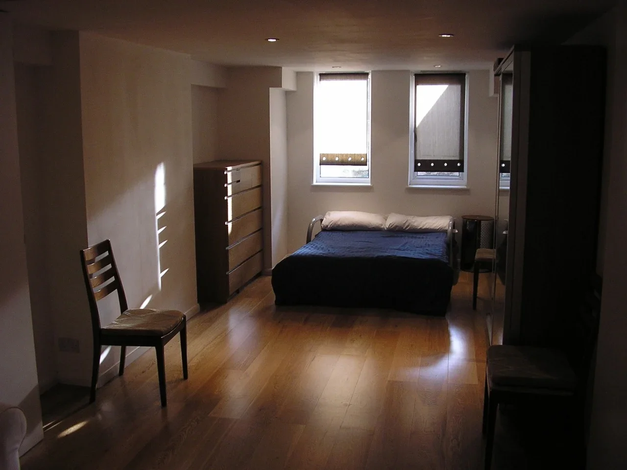 Flat Knatchbull Road in Greater London