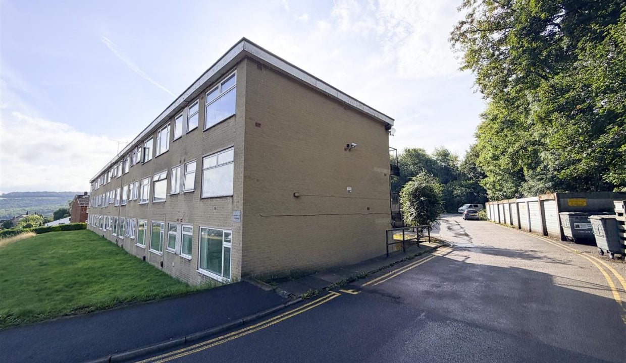 Flat Webb Avenue in Sheffield