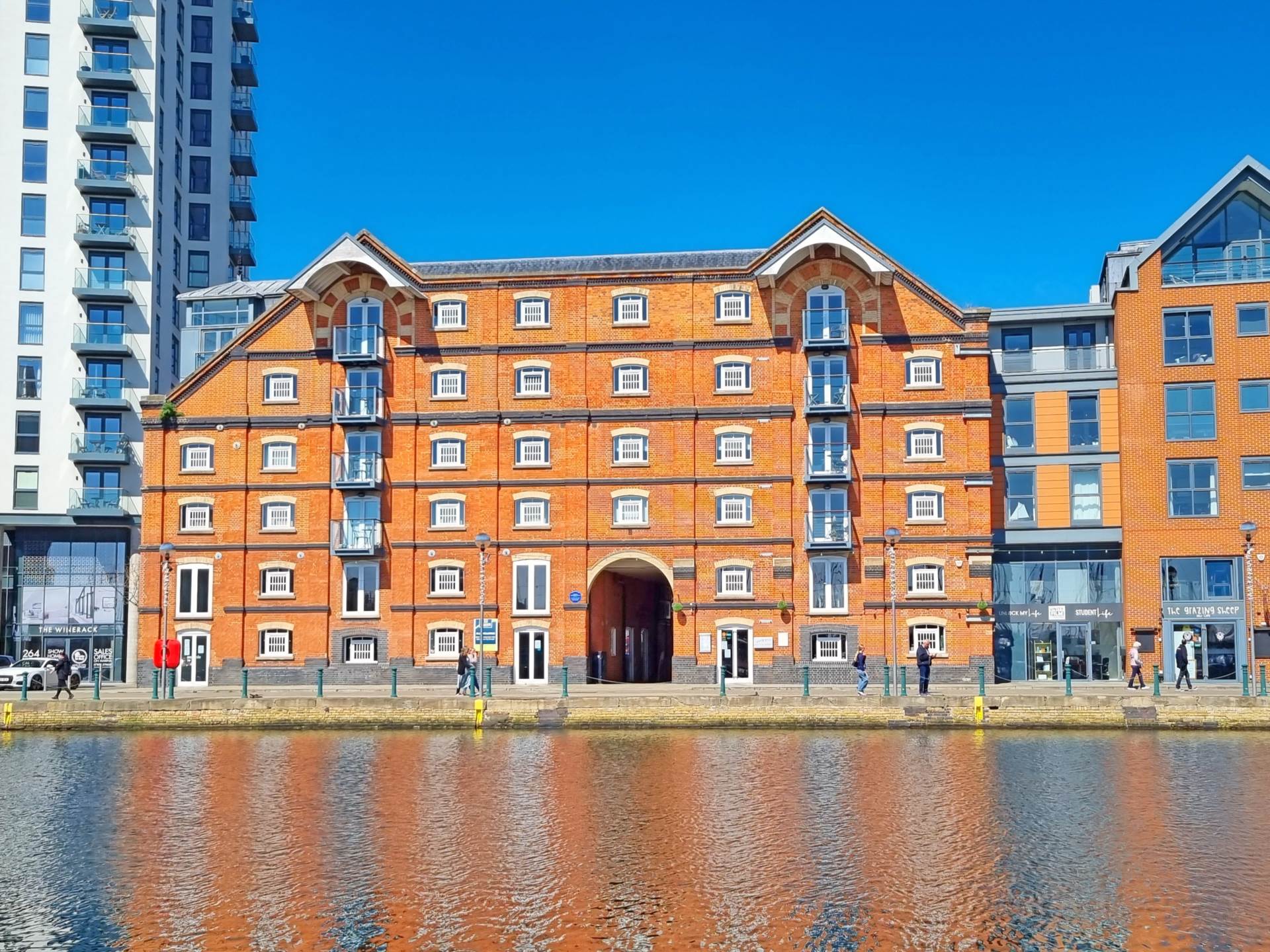 Flat Albion Wharf in Ipswich