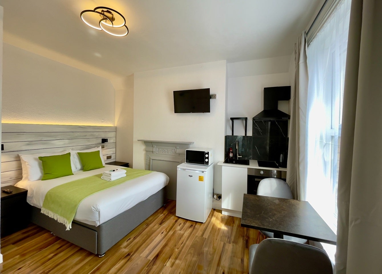 Room Poole Road in Bournemouth