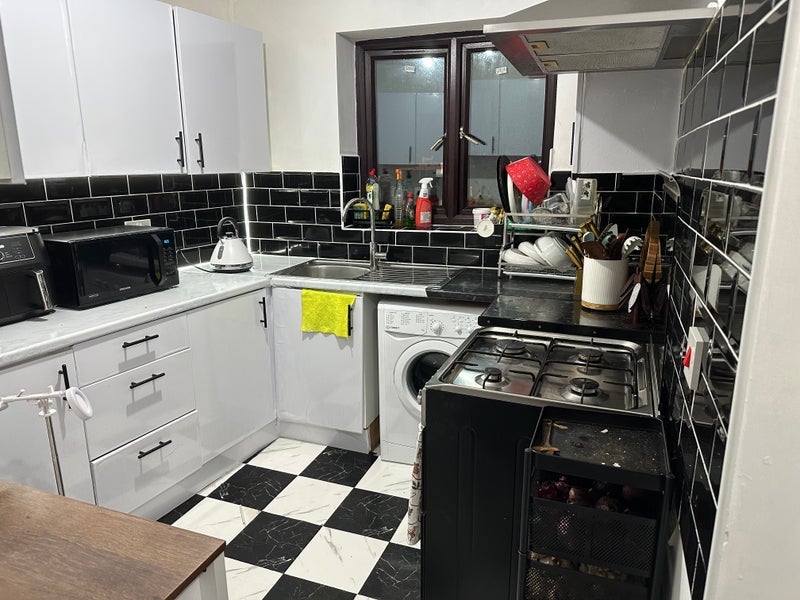 Room Wigston Road in Greater London