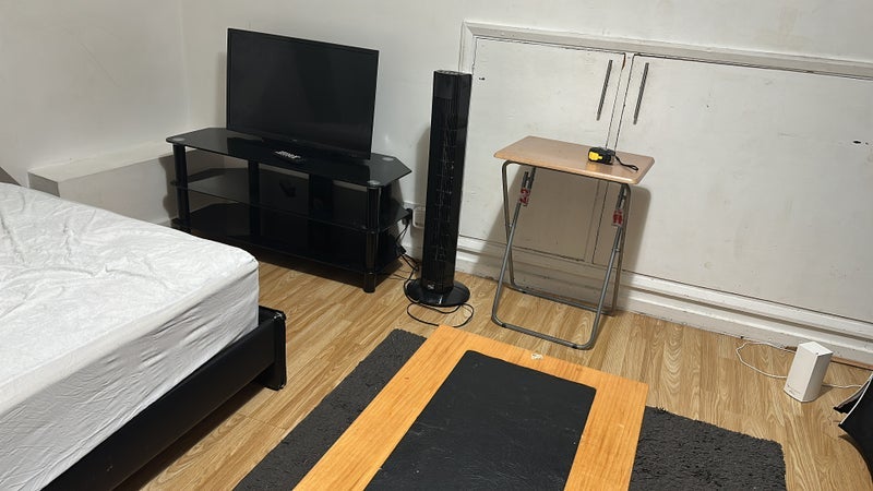 Room Wigston Road in Greater London