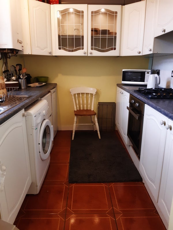 Room Loganlea Avenue in City of Edinburgh