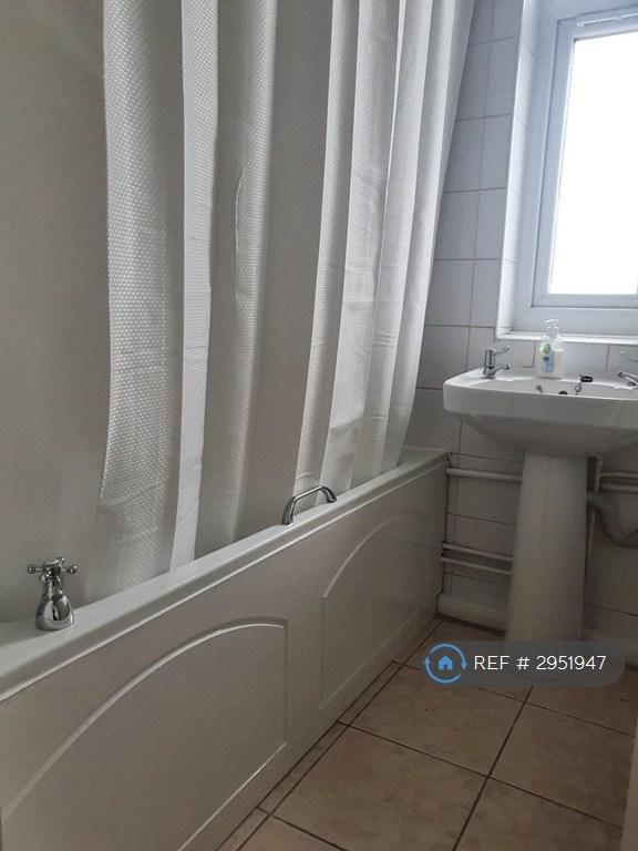 House Whitton Walk in Greater London