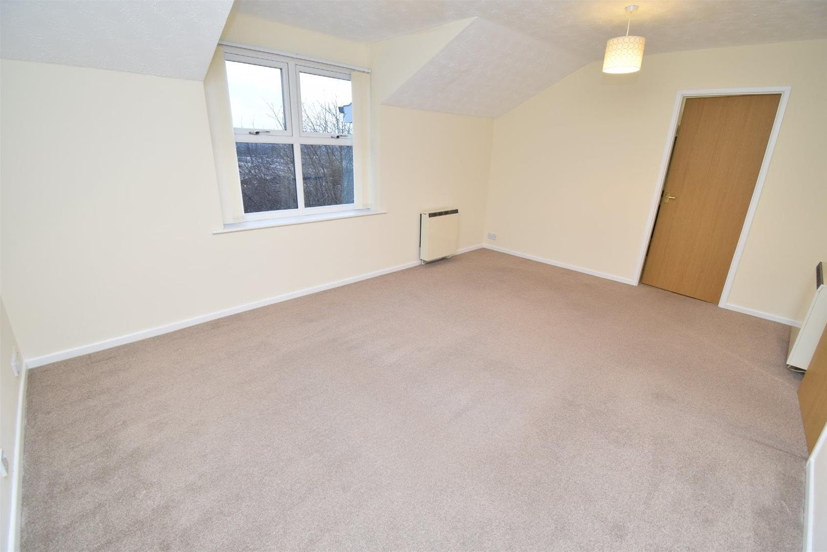 Flat Howden Way in Wakefield